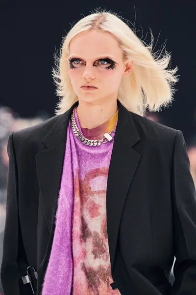 Look 80